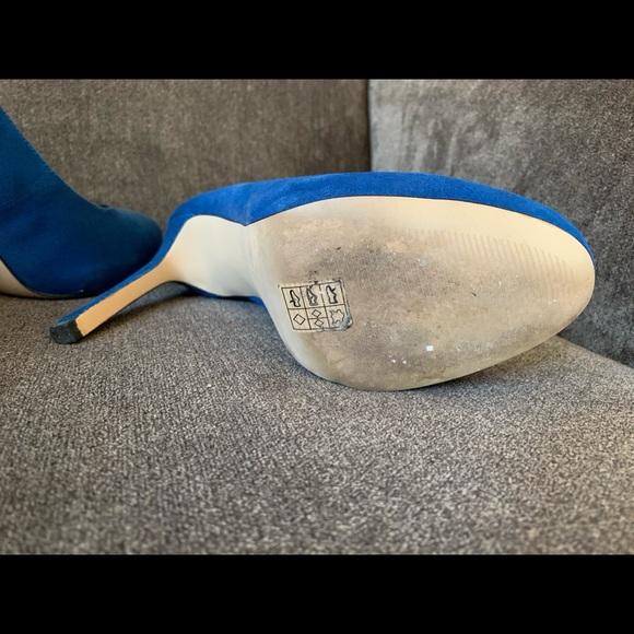 Nine West Suede Pumps - Picture 6 of 7